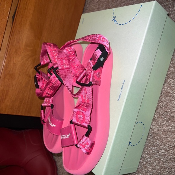 Off white sandals - Picture 2 of 3